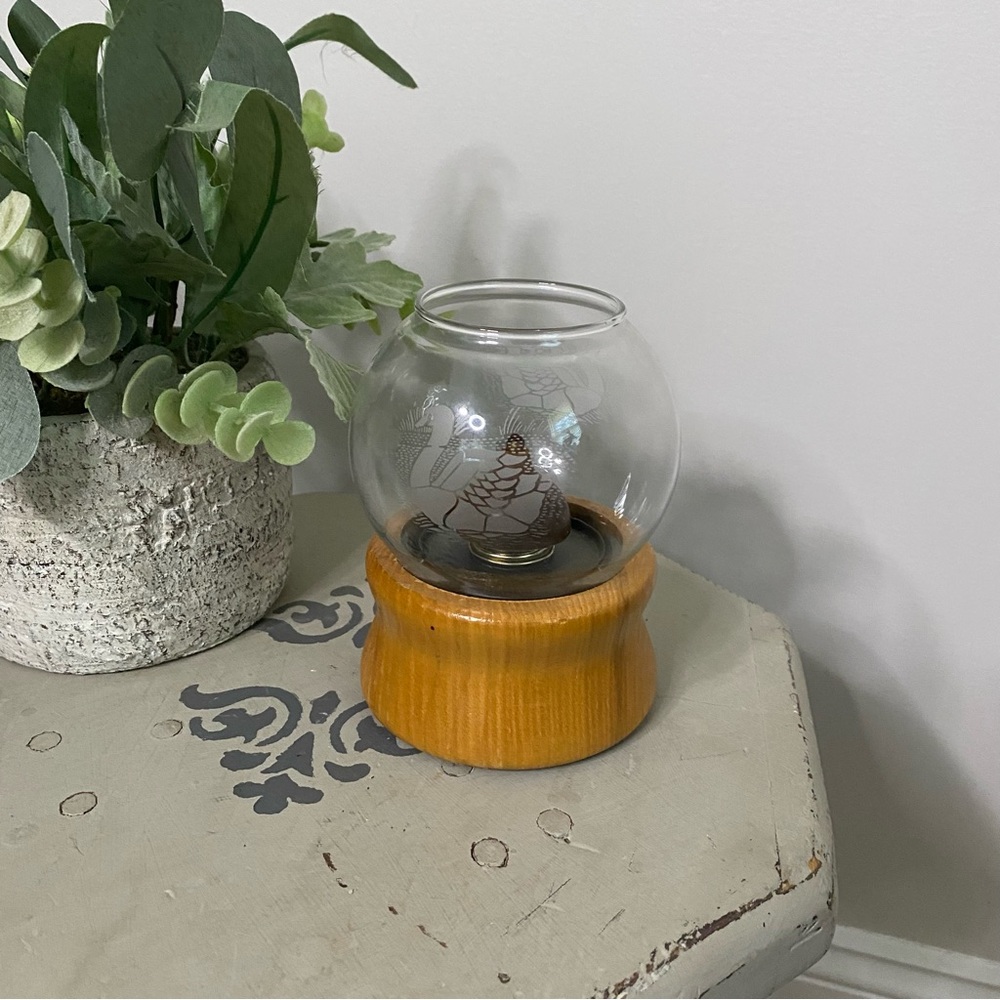[Hollowick] Swan Glass & Wood Base Candle Holder